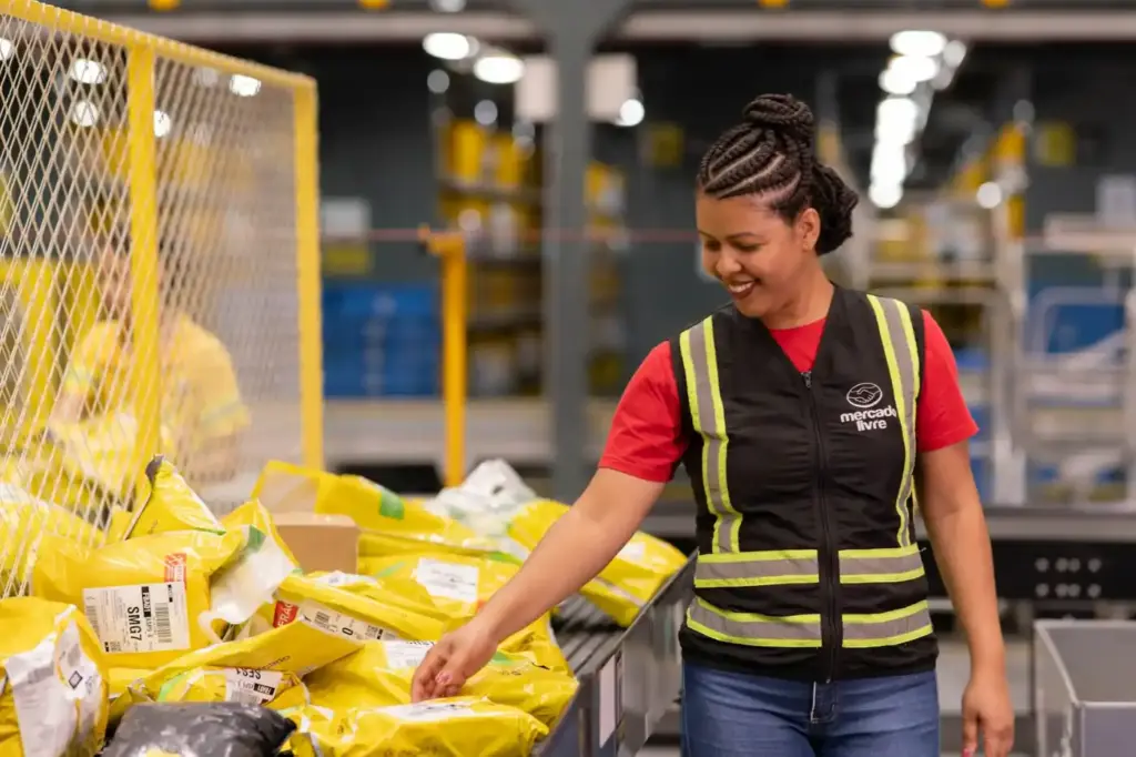 mercado-livre-abre-mais-de-5.500-vagas-de-emprego-em-cajamar-e-regiao;-veja-como-se-candidatar