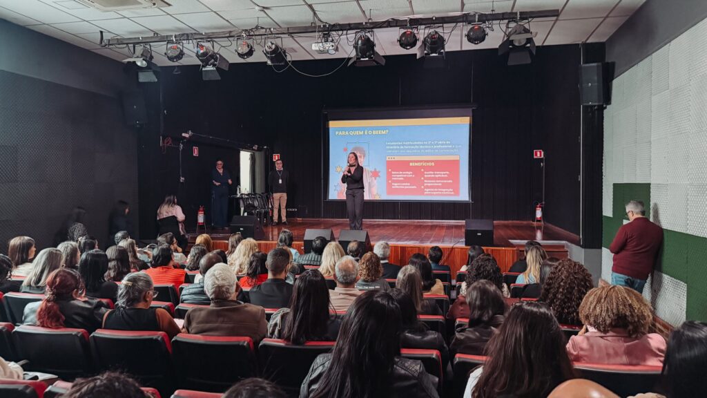 alunos-do-ensino-medio-tecnico-de-osasco-podem-aderir-a-programa-bolsa-estagio