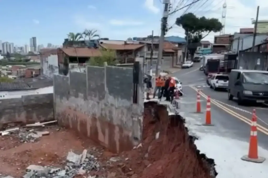 muro-desaba-na-vila-ayrosa,-em-osasco